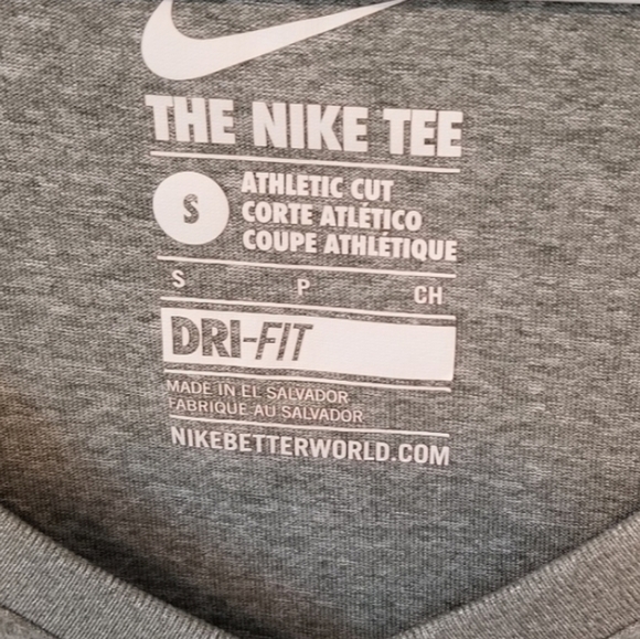 NIKE Bundle Set of 3 Workout Tops - S/M - Picture 10 of 10